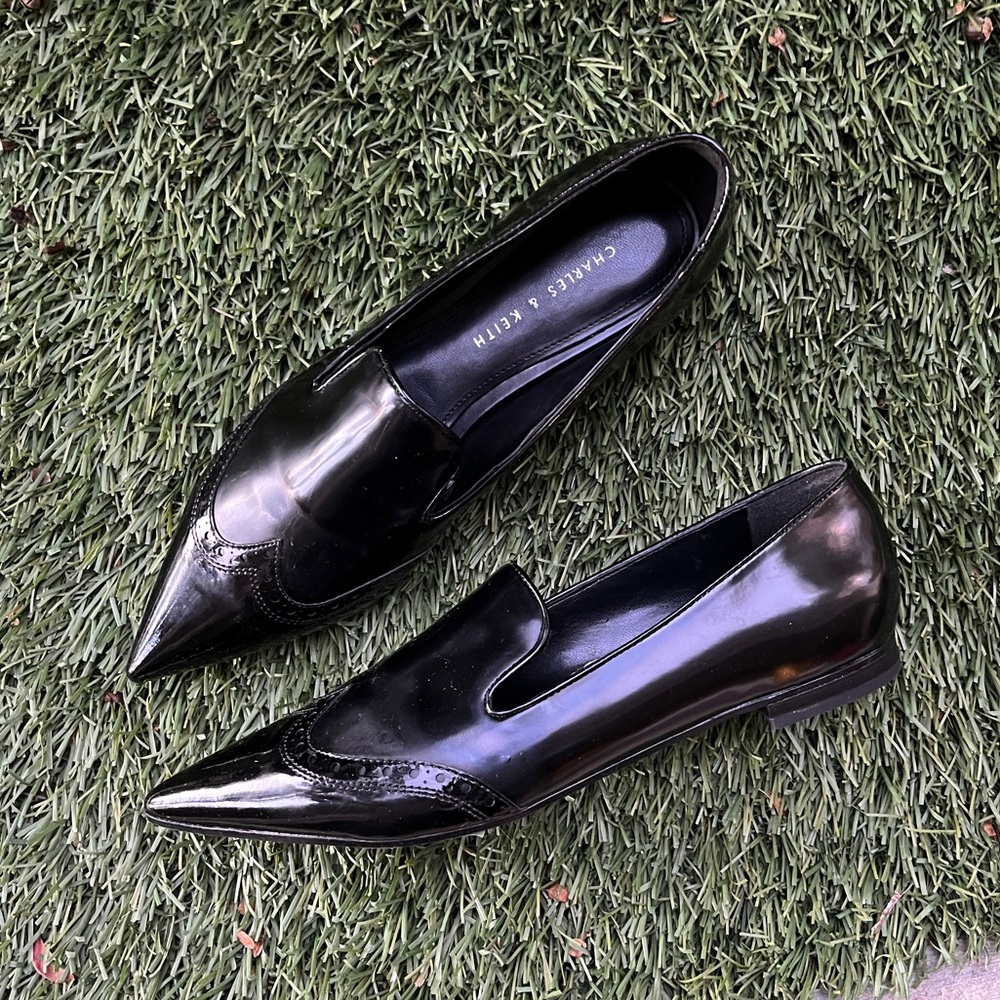 Womens Charles & Keith Pointy Flats